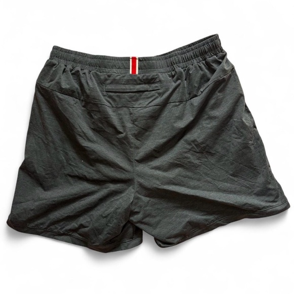 Tracksmith Session Shorts Medium - Picture 2 of 4